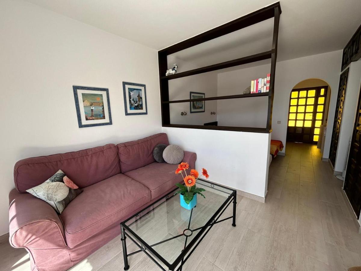Aurora 104 Apartment Giniginamar Luaran gambar